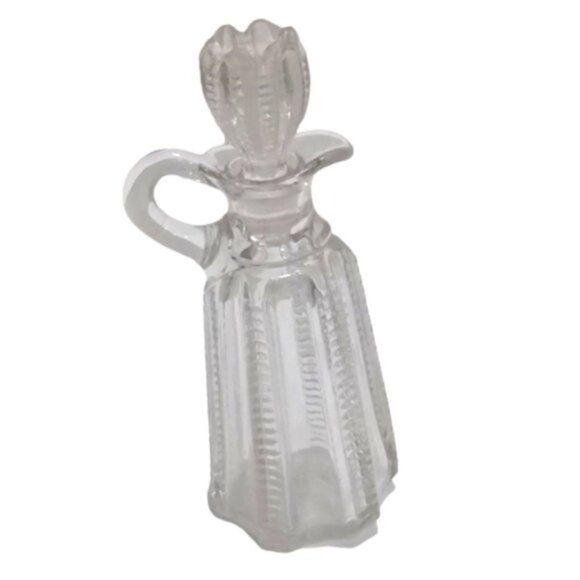 Vintage Clear Glass Panel Cut Striped Cruet with Handle and Stopper - Picture 3 of 6